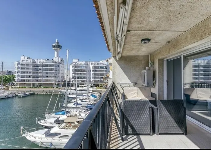 Apartamento Con Vistas A Mar Y Canal. Empuriabrava