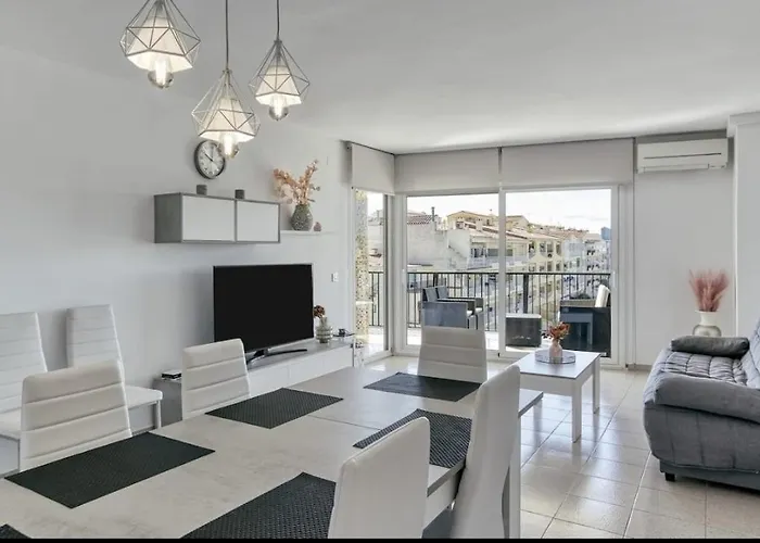 Apartamento Con Vistas A Mar Y Canal. Empuriabrava